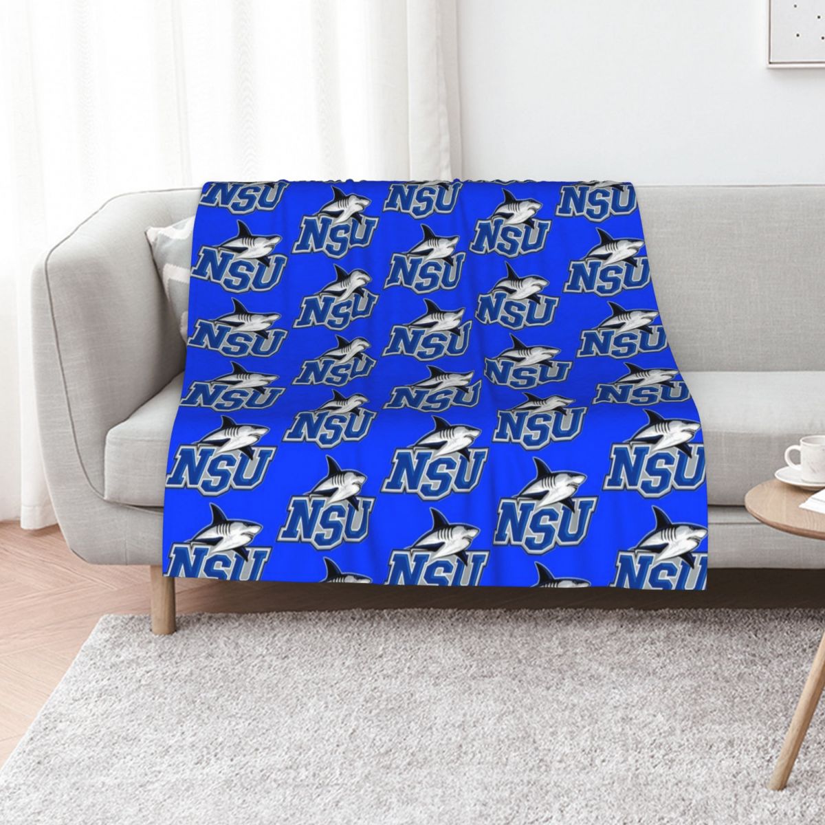 Nova Decor & Lighting Julestjerne - Nova Southeastern University Throw Blanket cosplay