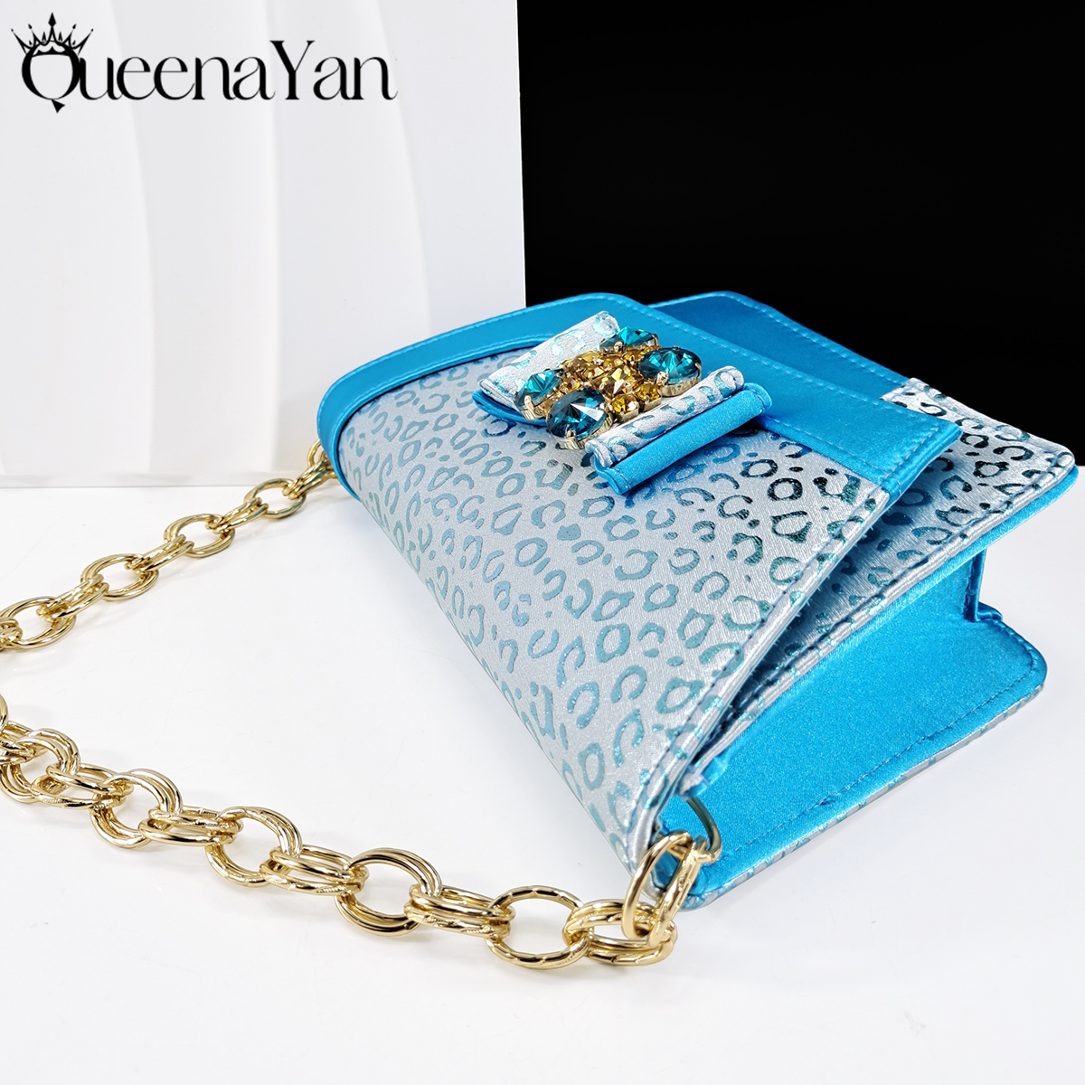 Queena Yan Light Blue Elegant  - Lighting Decoration Wedding 评论和价格